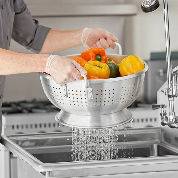 Choice 16 Qt. Heavy-Duty Aluminum Colander with Base and Handles Choice 16 Qt. Heavy-Duty Aluminum Colander with Base and Handles