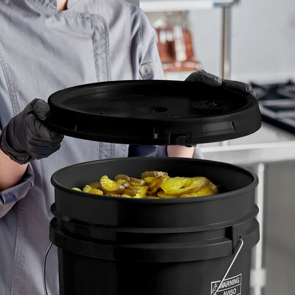 BWAY 5 Gallon Black Round Pail Cover with Tear Skirt and Gasket - 10/Case