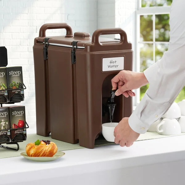Cambro 250LCD131 Camtainer® 2.5 Gallon Dark Brown Insulated Beverage Dispenser Cambro 250LCD131 Camtainer® 2.5 Gallon Dark Brown Insulated Beverage Dispenser