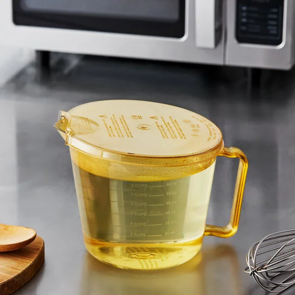 Cambro 2 Qt. High Heat Amber Measuring Cup with Splatterproof Cover Cambro 2 Qt. High Heat Amber Measuring Cup with Splatterproof Cover