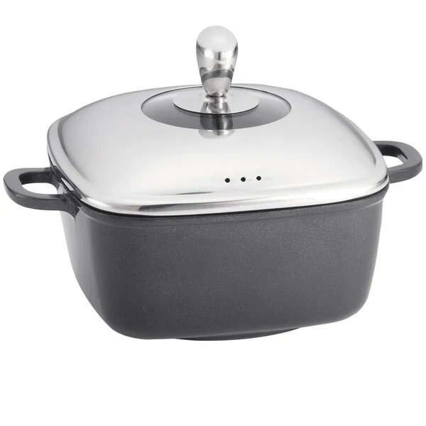 TableCraft CWDC1030 CaterWare 5 Qt. Square Die-Cast Induction Ready Sauce Pan with Lid - 10