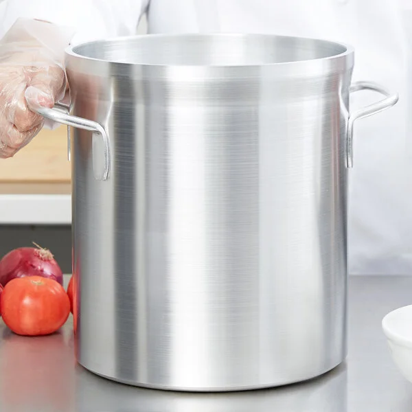 Vollrath 68616 Wear-Ever Classic Select 15 Qt. Heavy Duty Aluminum Stock Pot