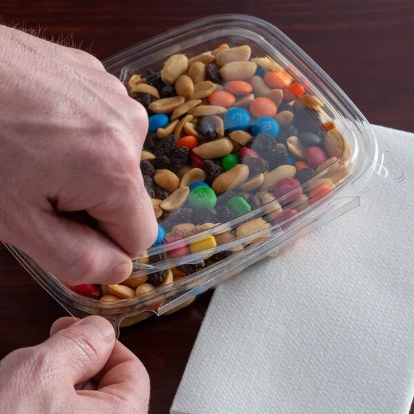 Dart ClearPac SafeSeal 20 oz. Tamper-Resistant, Tamper-Evident Hinged Container with Flat Lid - 200/Case Dart ClearPac SafeSeal 20 oz. Tamper-Resistant, Tamper-Evident Hinged Container with Flat Lid - 200/Case