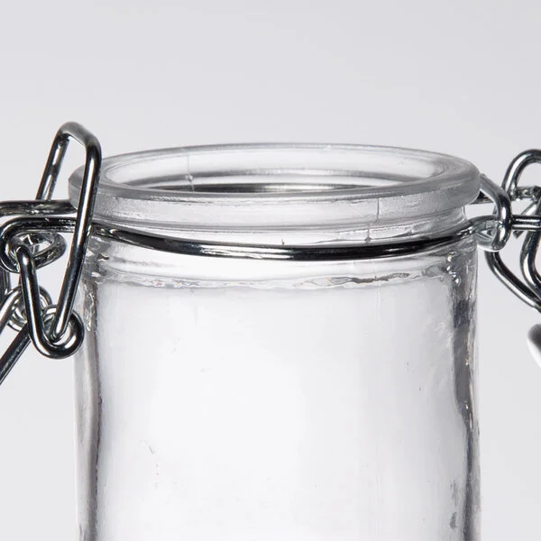 TableCraft H15S&P 1.5 oz. Resealable Salt and Pepper Shaker Glass Jar with Stainless Steel Clip-Top Lid TableCraft H15S&P 1.5 oz. Resealable Salt and Pepper Shaker Glass Jar with Stainless Steel Clip-Top Lid