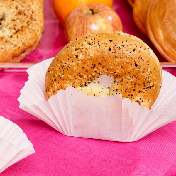 Hoffmaster 610750 White Paper Fluted Burger Cup / Taco Holder / Bagel Blanket - 2,000/Case Hoffmaster 610750 White Paper Fluted Burger Cup / Taco Holder / Bagel Blanket - 2,000/Case