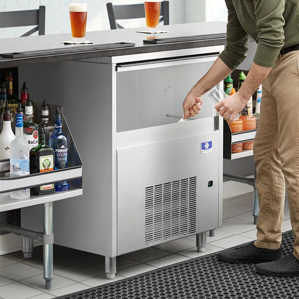 Manitowoc UNP0300A-161 Undercounter Air Cooled Nugget Ice Machine with 50 lb. Bin - 325 lb.