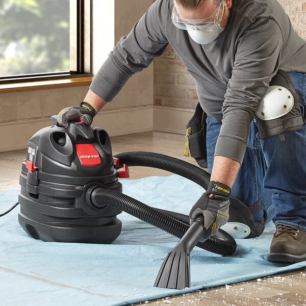 Shop-Vac 5872911 5 Gallon 6.0 Peak HP Portable Polyethylene Wet / Dry Vacuum with Tool Kit Shop-Vac 5872911 5 Gallon 6.0 Peak HP Portable Polyethylene Wet / Dry Vacuum with Tool Kit