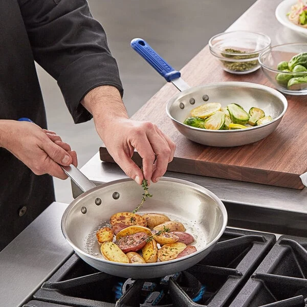 Vollrath Wear-Ever 2-Piece Aluminum Fry Pan Set with Blue Cool Handles - 8
