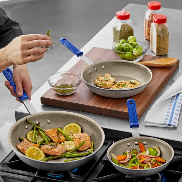 Vollrath Wear-Ever 3-Piece Aluminum Non-Stick Fry Pan Set with PowerCoat2 Coating and Blue Cool Handles - 8